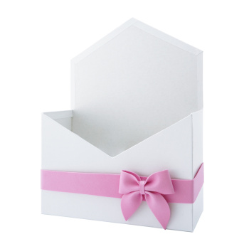 Конверт картонный "Премиум" с бантиком, Белый