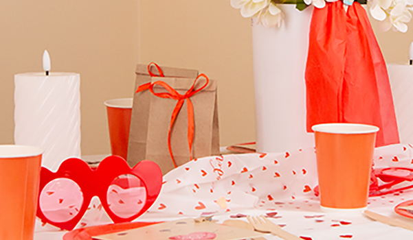 Сервировка стола к 14 февраля