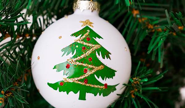Новый год шарик елка