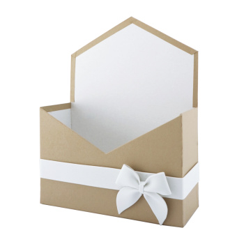 Конверт картонный "Премиум" с бантиком, Кофе с молоком