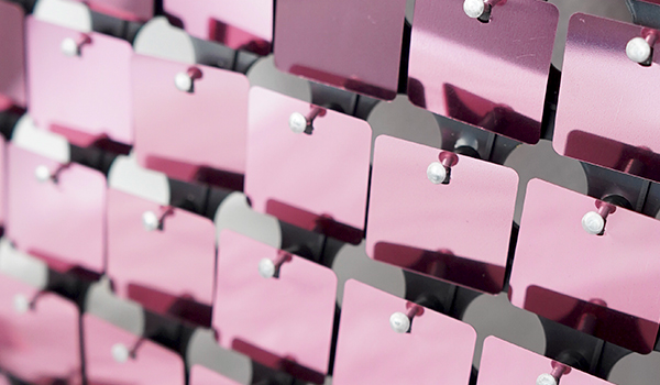 Декоративная панель с пайетками