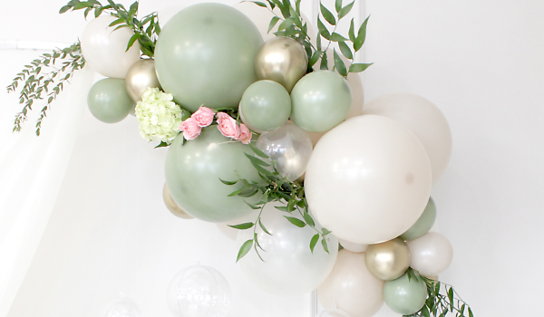 Арка эвкалипт и белый песок