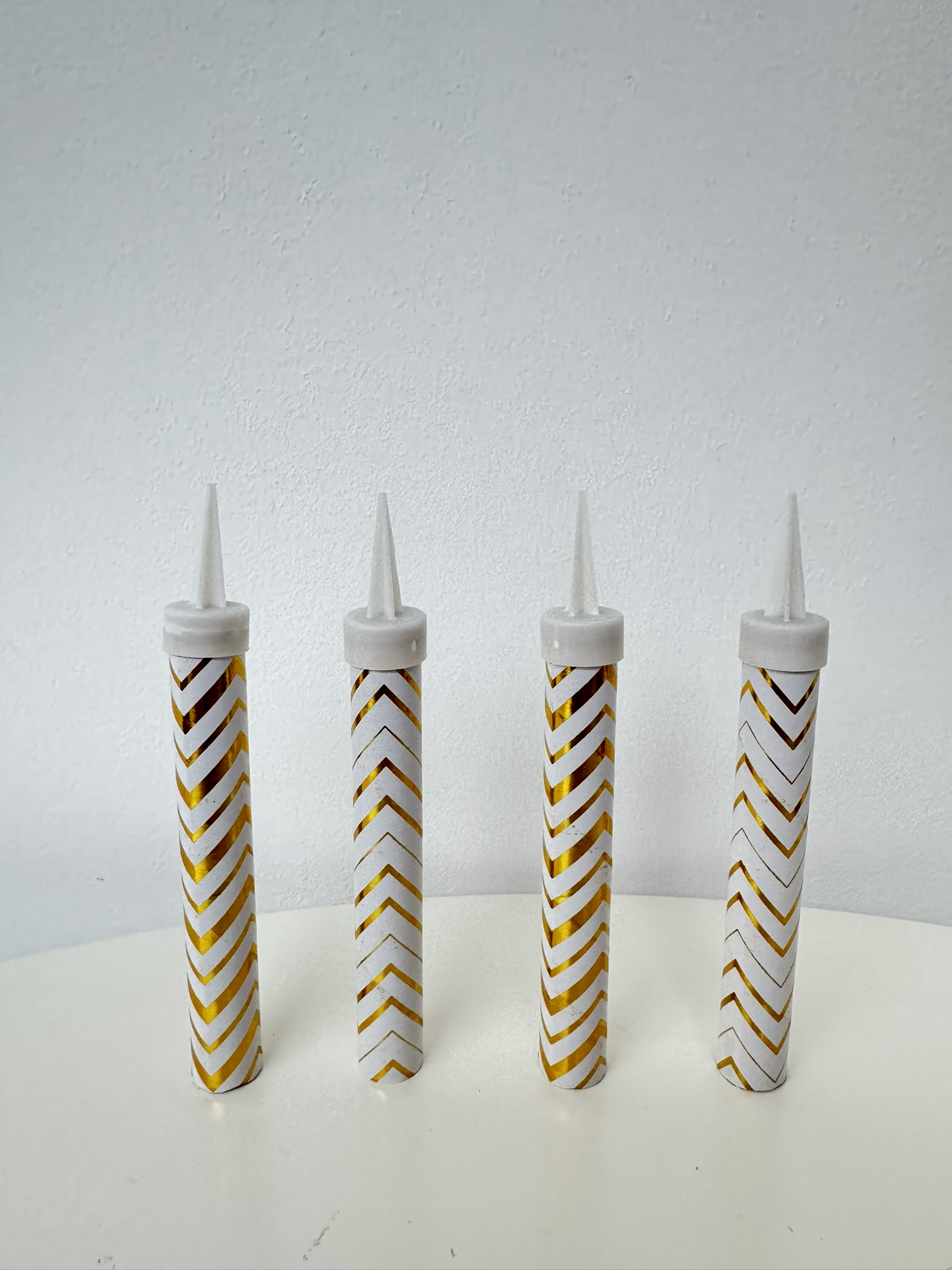 Тортовая свеча "Зигзаг" Золото, 30 сек.