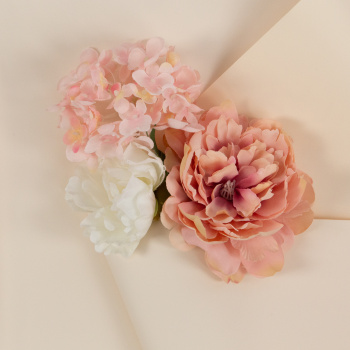 Пленка "Самая нужная", молочная / рулон